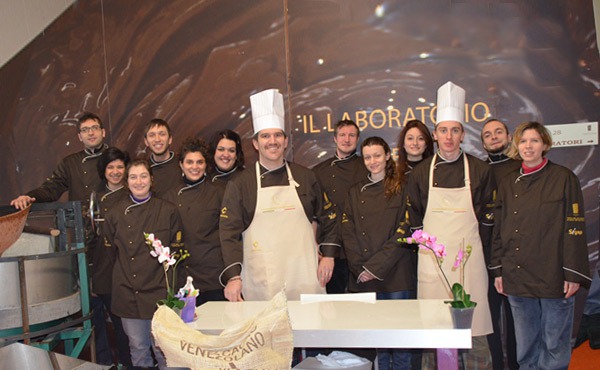 L’ accademia dei Maestri Cioccolatieri sceglie l’abbigliamento da lavoro Corbara